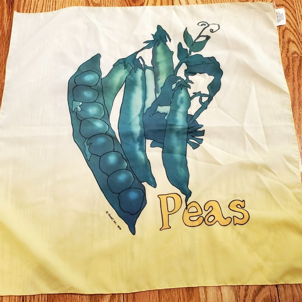 Vintage Scarf 1976 Just Jinx dorri! Yellow Ombre PEAS 20" Square 1970s